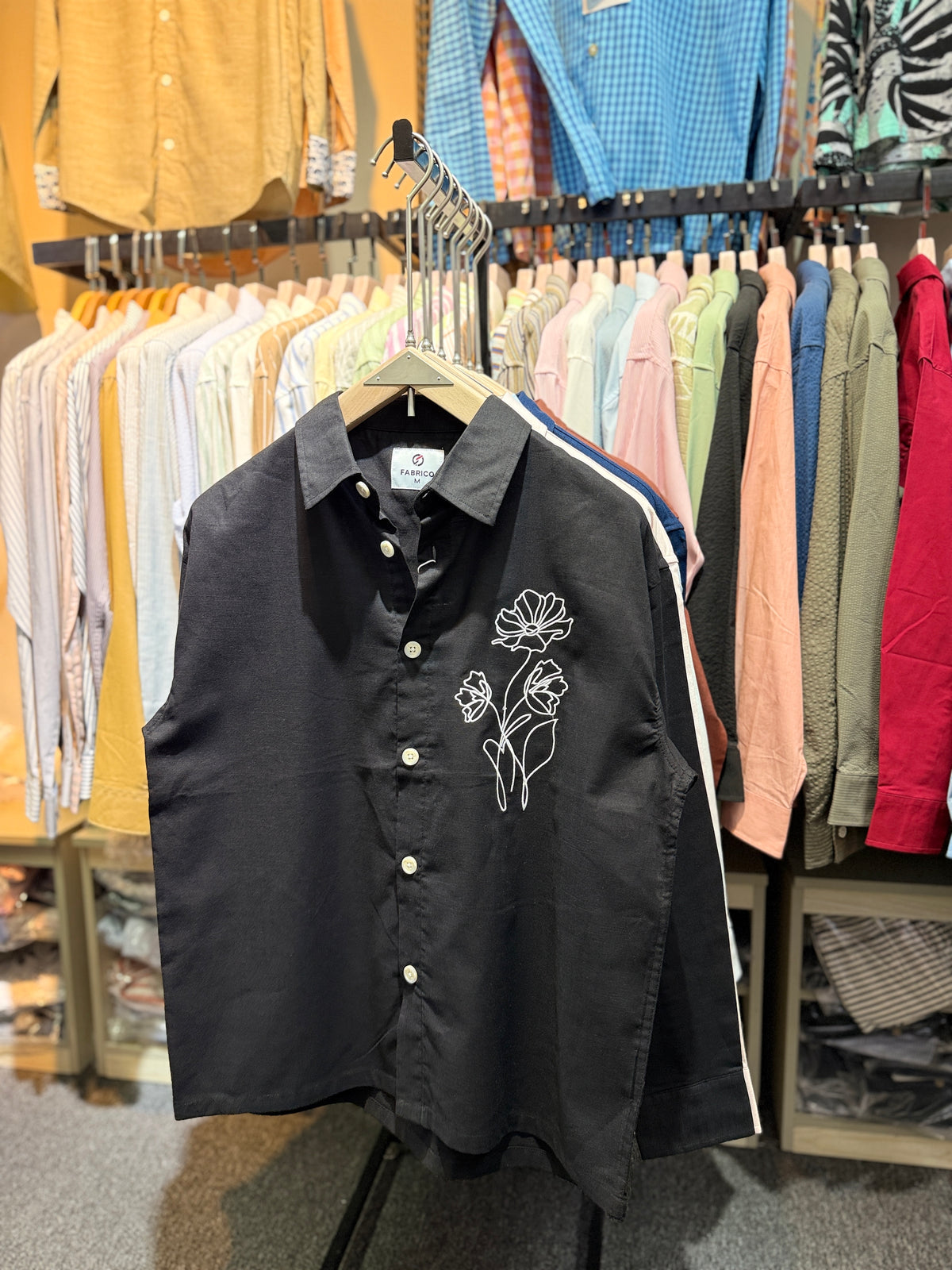 BLACK | EMBROIDERY work BOXY Shirt